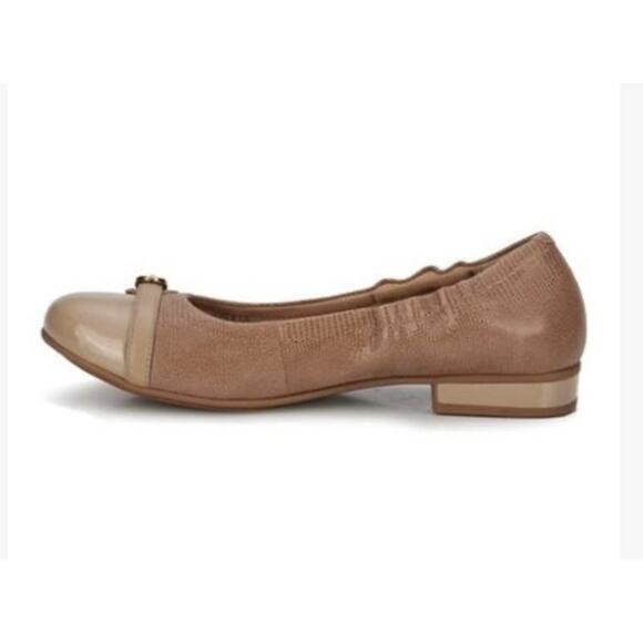 Walking Cradles Trista Leather Ballet Flat Light Taupe Women's 10 NEW - Picture 1 of 11